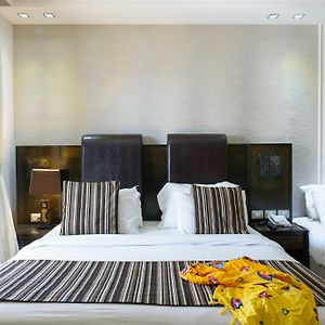 Royalty Suites